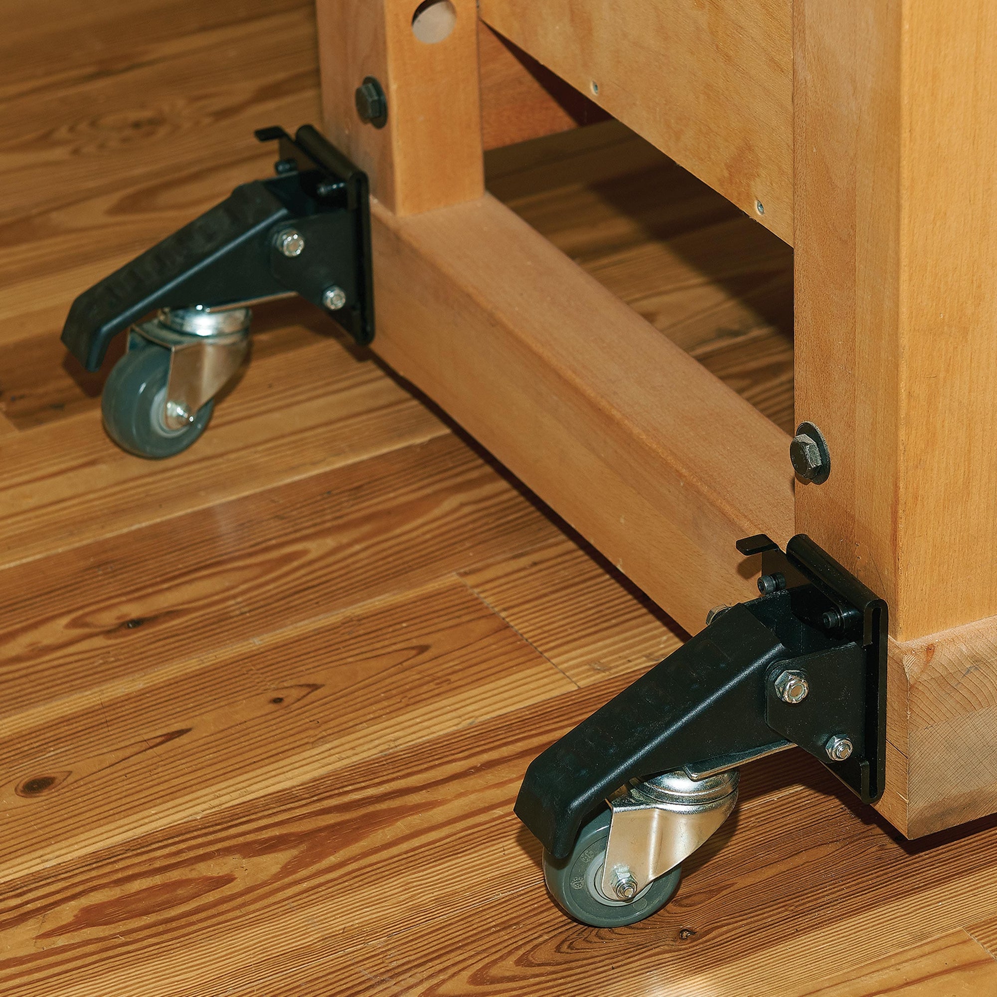 Quick Release Caster Plate - 4 Pack alt 0