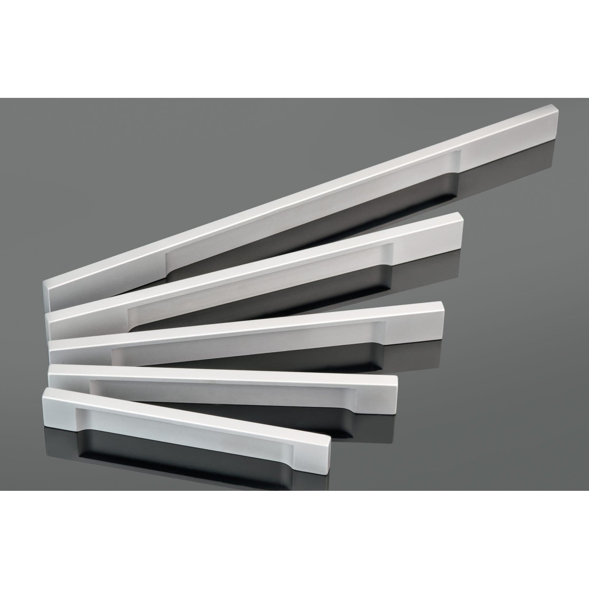 Contemporary Pull, 5-1/16" Center-to-Center, Aluminum alt 0