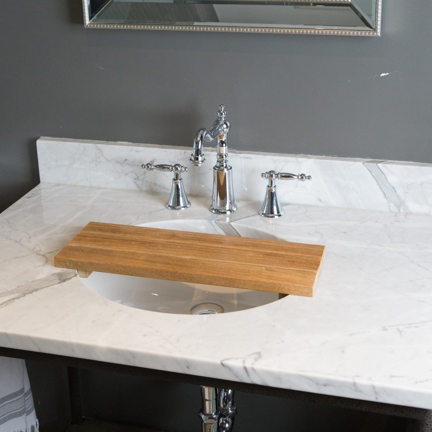 Coach Kitchen Sink Caddy 18" (46 cm) alt 0