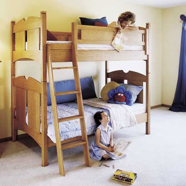 Woodworking Project Paper Plan to Build Kid's Oak Bunk Beds alt 0
