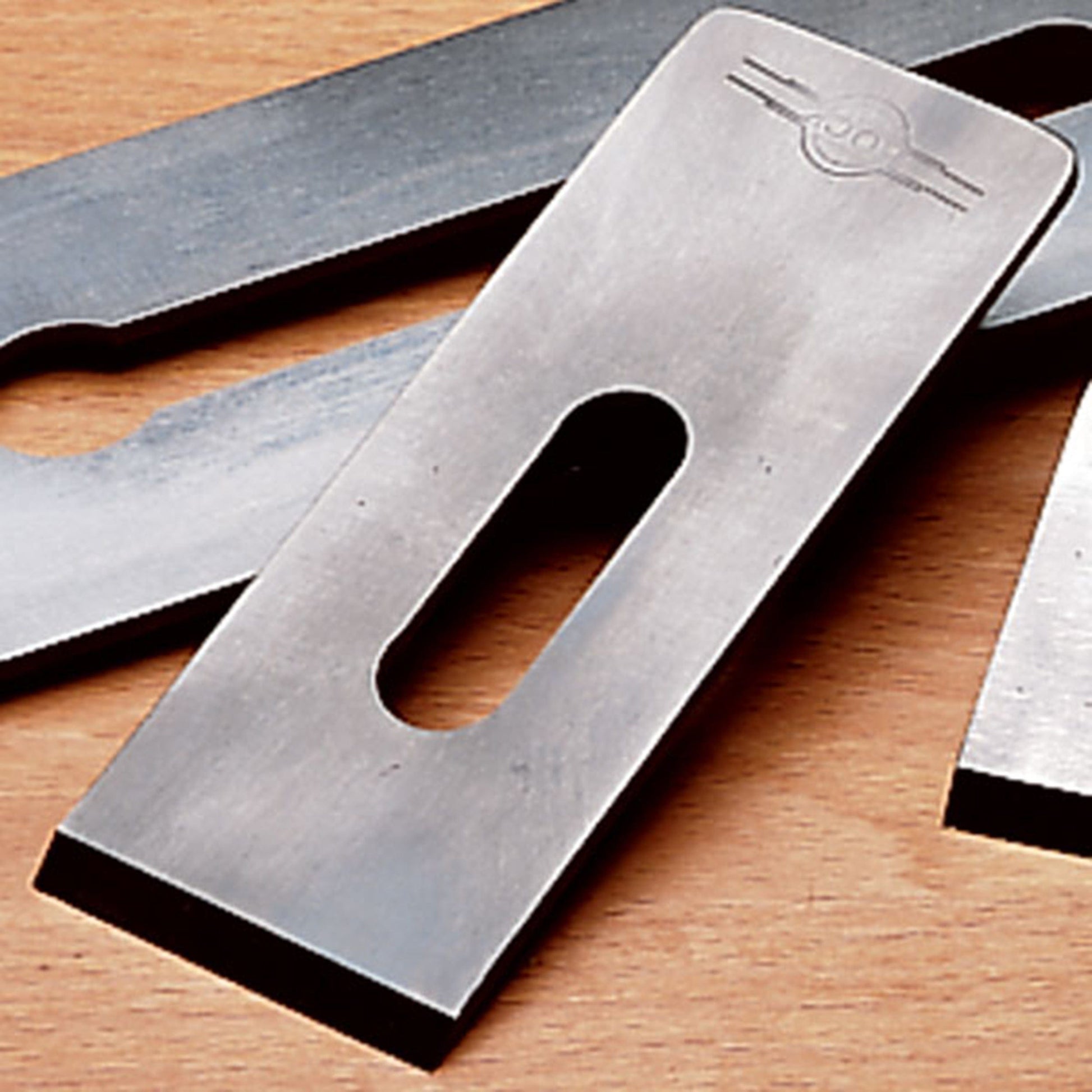 O1 1-5/8" Block Plane Blade with 7/16" Narrow Slot alt 0