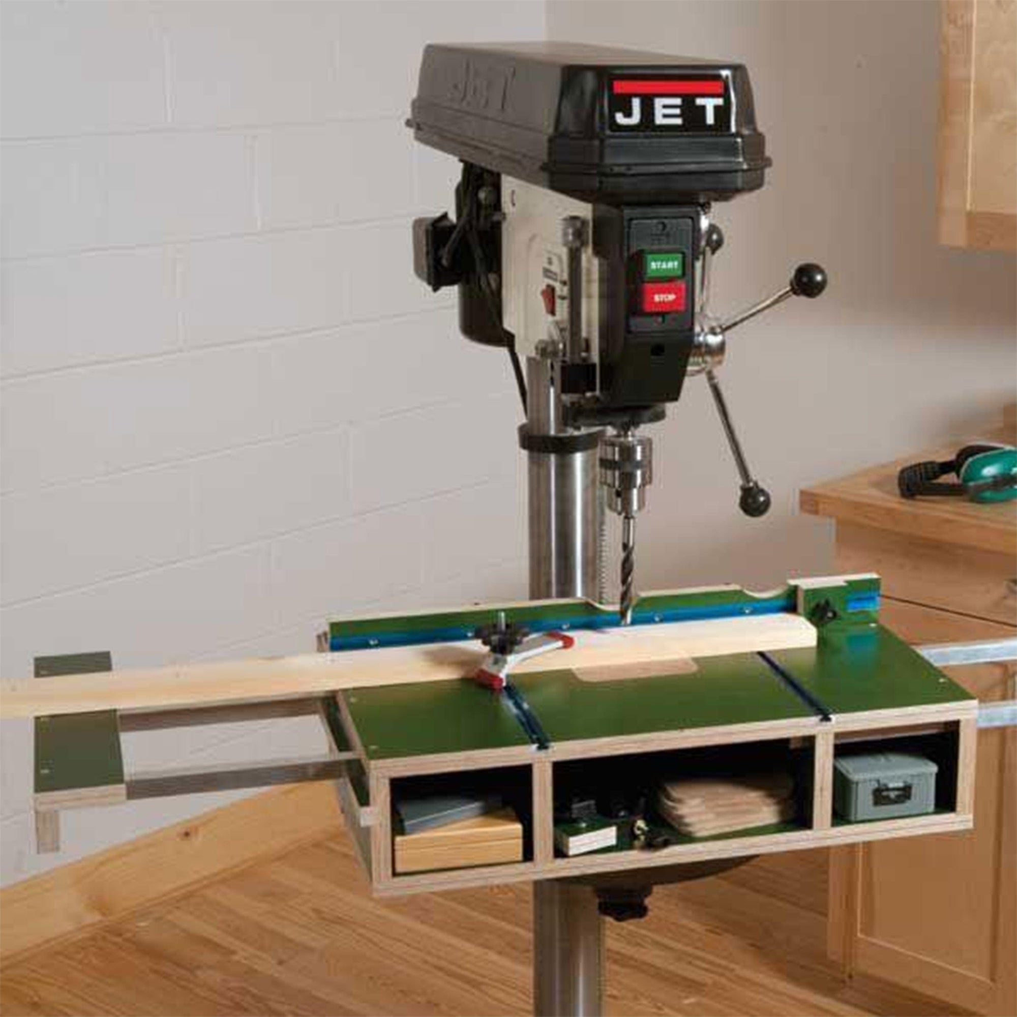 Woodworking Project Paper Plan to Build Drill Press Table alt 0