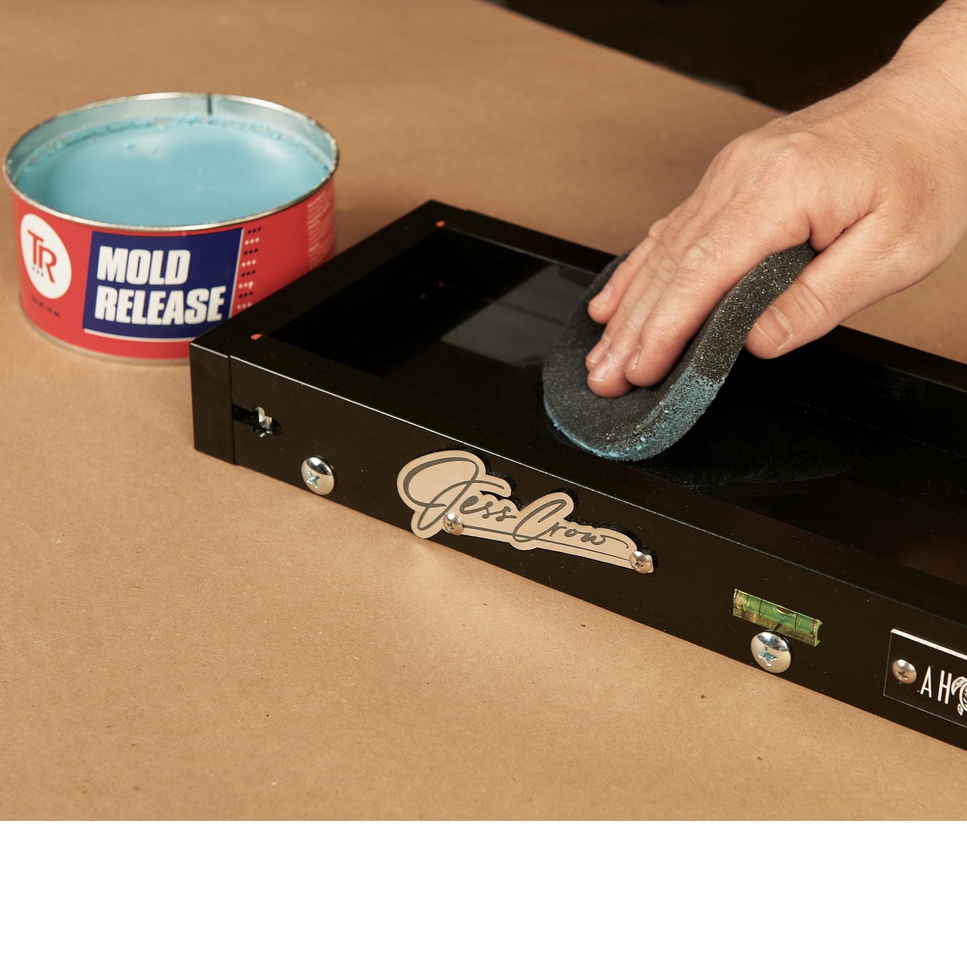 High-Temp Wax Mold Release - 14 oz alt 0