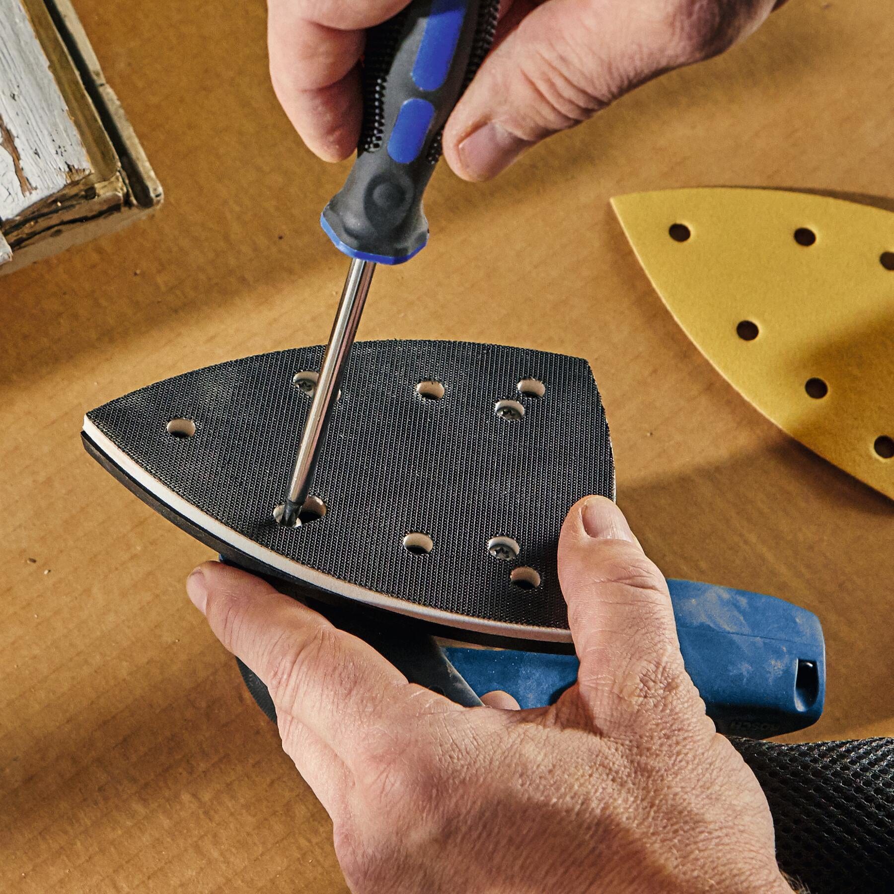 12V Brushless 1/4-Sheet Orbital Finishing Sander - Tool Only alt 0